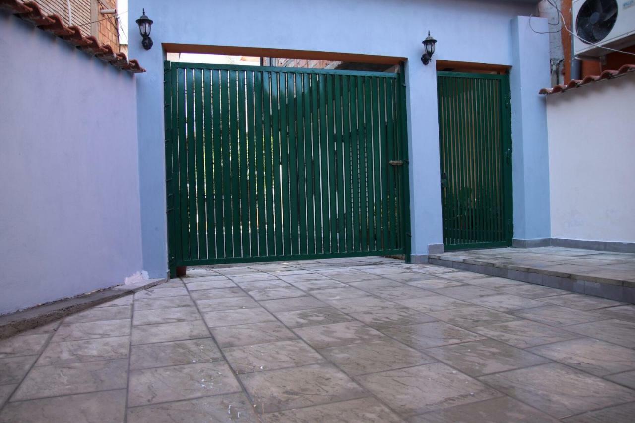 Eden Hostel Tirana Exterior foto